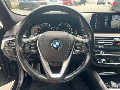 Used 2018 BMW 530i xDrive AWD/4WD image 30