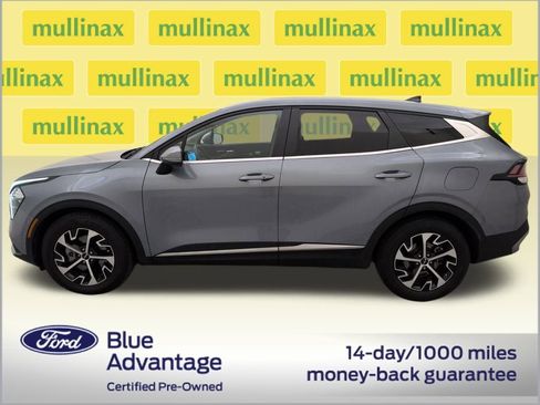 Used 2023 Kia Sportage EX image 11