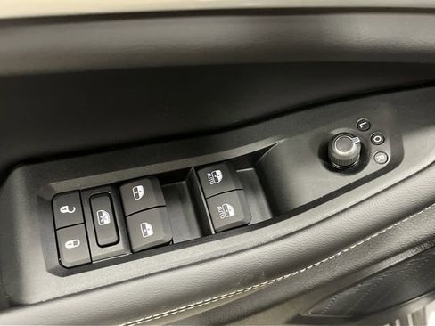 New 2025 Jeep Grand Cherokee L Limited image 28