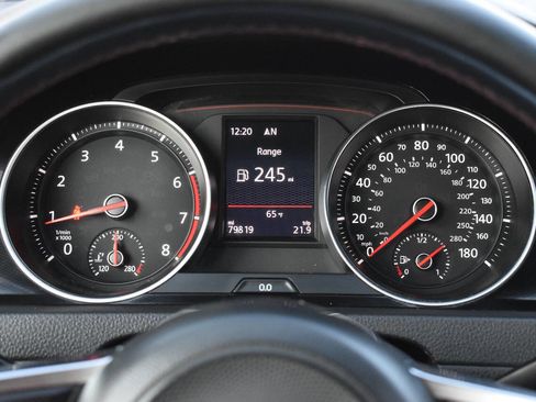 Used 2017 Volkswagen GTI S image 21