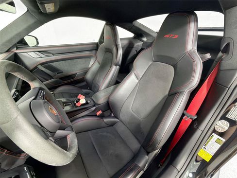 Certified 2022 Porsche 911 GT3 RWD image 5