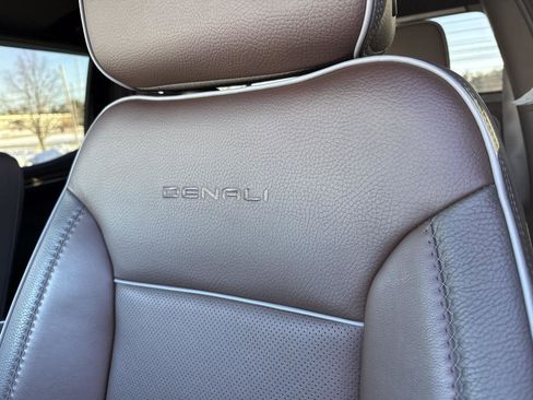 Used 2022 GMC Sierra 1500 Denali image 22