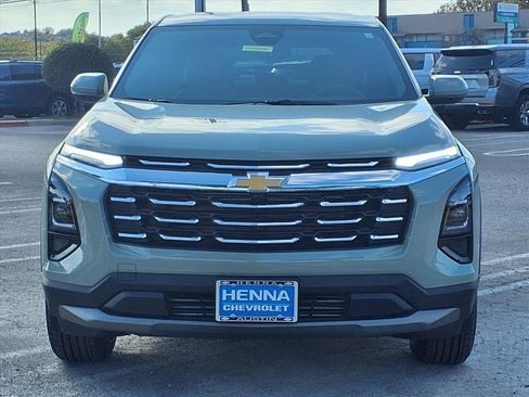 New 2026 Chevrolet Equinox LT w/ Convenience Package II image 2