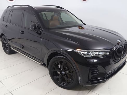 Used 2022 BMW X7 xDrive40i w/ Premium Package AWD/4WD image 22