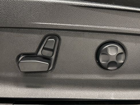 Used 2023 Alfa Romeo Stelvio Ti image 11