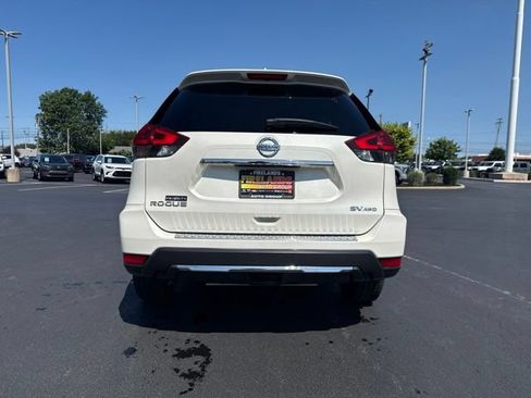 Used 2018 Nissan Rogue SV AWD/4WD image 6