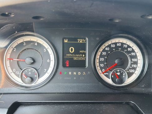 Used 2017 RAM 1500 Express AWD/4WD image 19