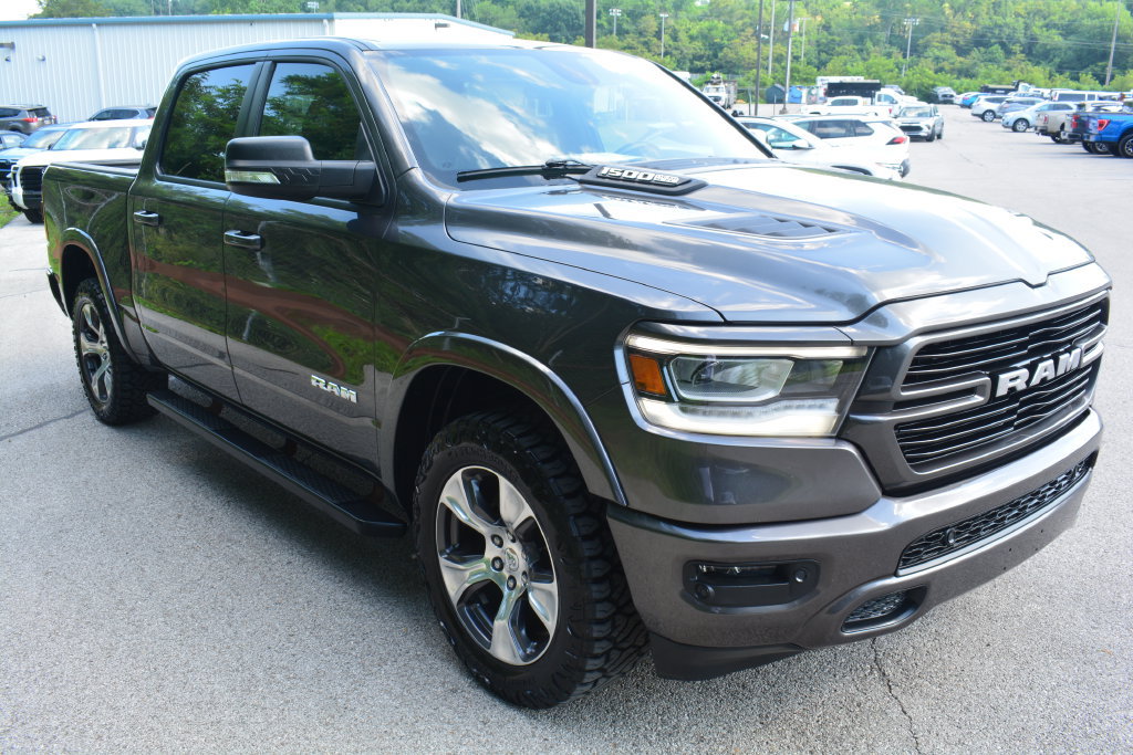 Used 2019 RAM 1500 Laramie w/ Sport Appearance Package AWD/4WD image 4