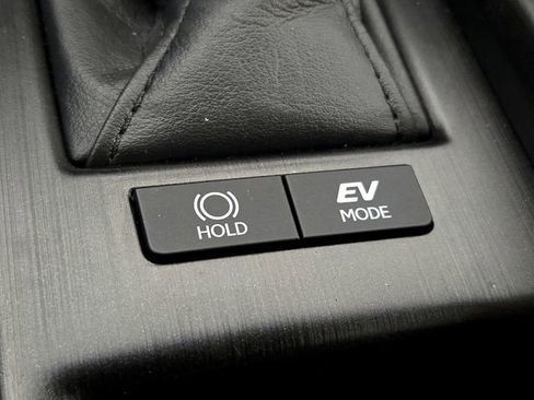 Certified 2022 Lexus ES 300h w/ Premium Package image 28