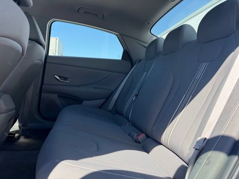 Used 2024 Hyundai Elantra SEL FWD image 4