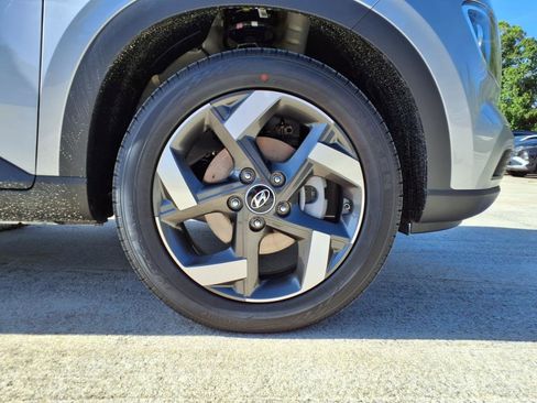 New 2025 Hyundai Venue SEL image 32