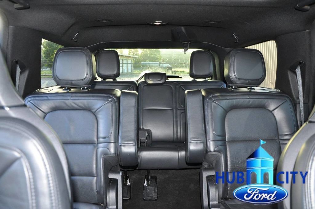 Used 2023 Lincoln Navigator Reserve RWD image 22