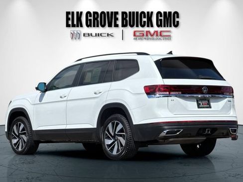 Used 2024 Volkswagen Atlas SE AWD/4WD image 6