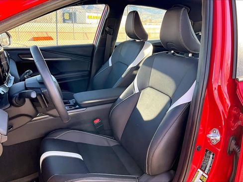 Certified 2025 Toyota Camry SE image 8