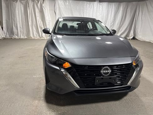 Used 2024 Nissan Sentra SV FWD image 2