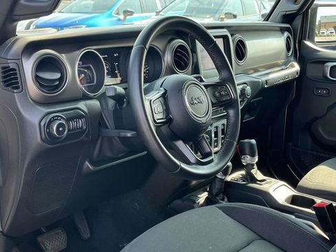 Used 2020 Jeep Wrangler Sport AWD/4WD image 12