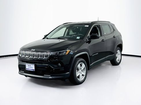 Used 2022 Jeep Compass Latitude AWD/4WD image 1