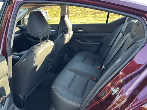 Used 2024 Nissan Altima 2.5 SL image 9