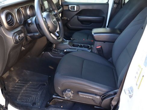 Used 2018 Jeep Wrangler Unlimited Sport AWD/4WD image 15