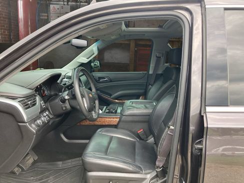 Used 2015 Chevrolet Tahoe LTZ AWD/4WD image 17