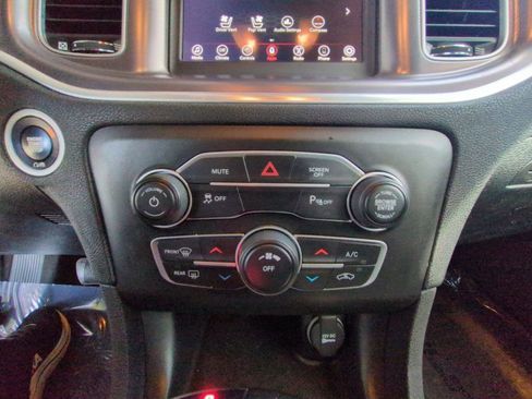 Used 2021 Dodge Charger SXT w/ Leather Interior Group image 19