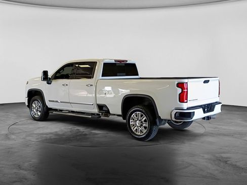 Used 2025 Chevrolet Silverado 3500 High Country w/ High Country Premium Package AWD/4WD image 7