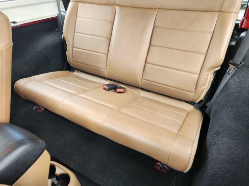 Used 2012 Jeep Wrangler Sahara w/ Dual Top Group AWD/4WD image 33