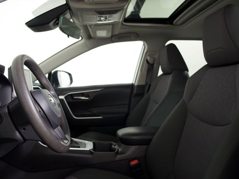 Used 2024 Toyota RAV4 XLE w/ Convenience Package image 15