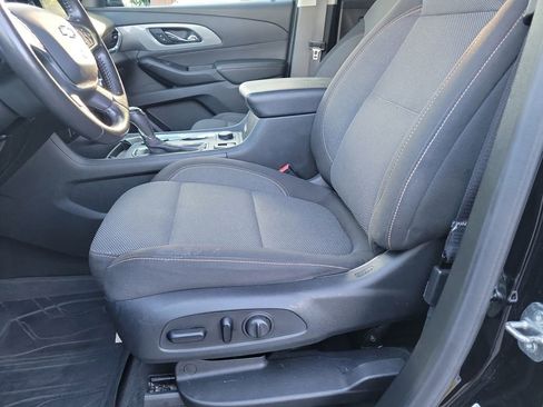 Used 2020 Chevrolet Traverse LT FWD image 21