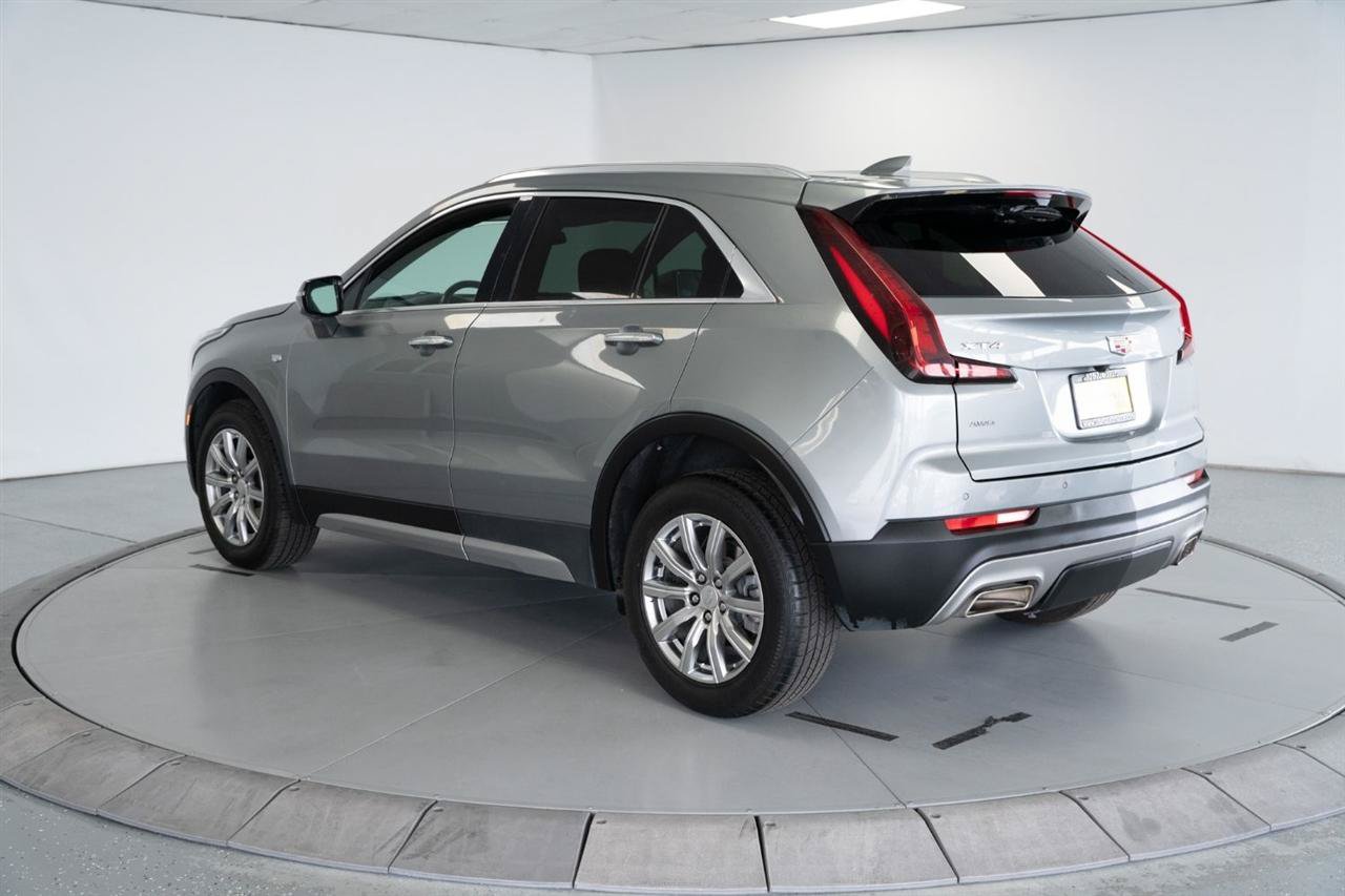 Used 2023 Cadillac XT4 Premium Luxury AWD/4WD image 5
