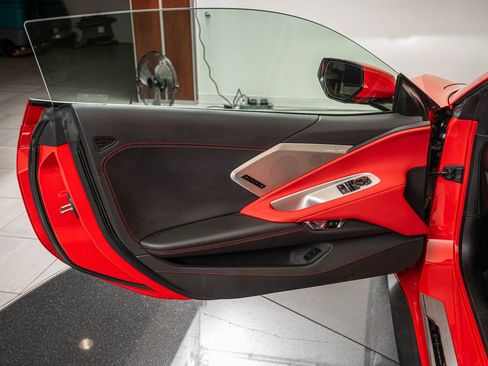 Used 2024 Chevrolet Corvette Stingray Preferred Cpe image 30