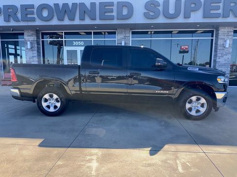 Used 2025 RAM 1500 Big Horn AWD/4WD image 3