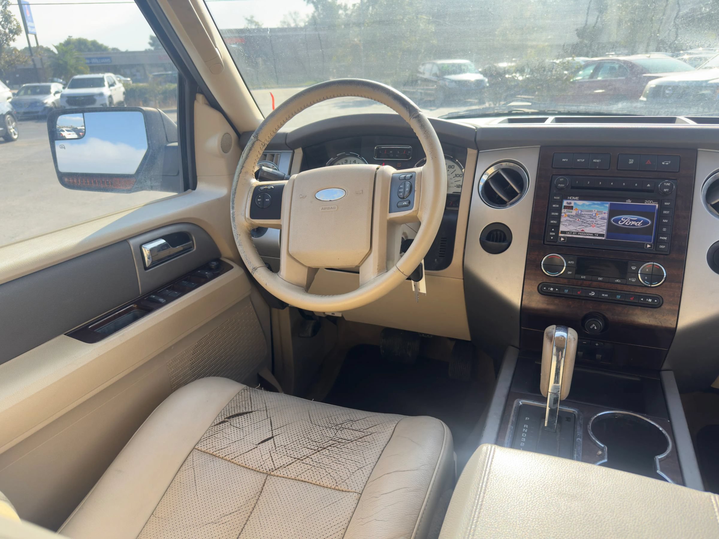 Used 2013 Ford Expedition 2WD image 16