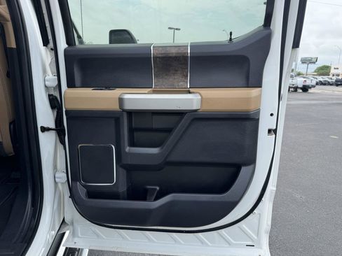Used 2022 Ford F250 Lariat w/ Lariat Value Package AWD/4WD image 34