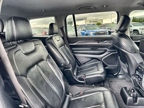 Used 2022 Jeep Grand Cherokee L Limited AWD/4WD image 15