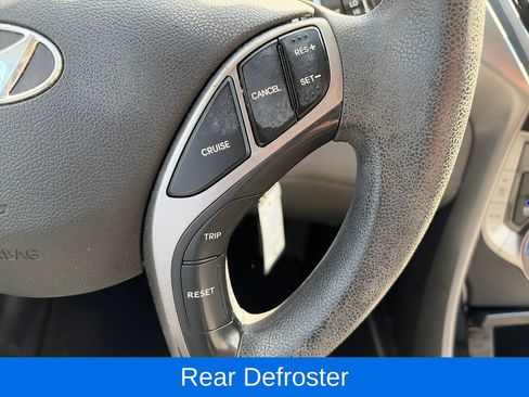 Used 2013 Hyundai Elantra GLS w/ Preferred Pkg FWD image 12