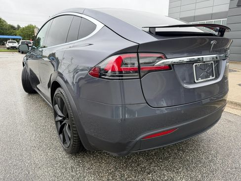 Used 2021 Tesla Model X Long Range AWD/4WD image 3