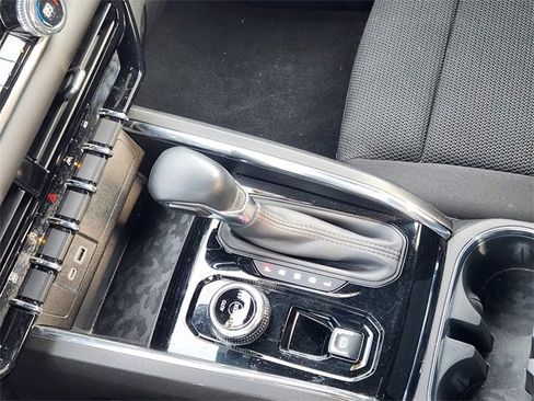 Certified 2024 GMC Canyon Elevation w/ Convenience Package image 33