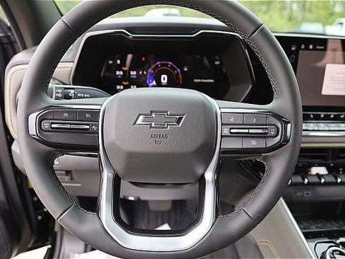 New 2024 Chevrolet Colorado ZR2 w/ ZR2 Bison Edition AWD/4WD image 17