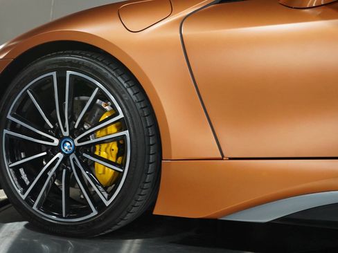 Used 2019 BMW i8 Roadster image 33