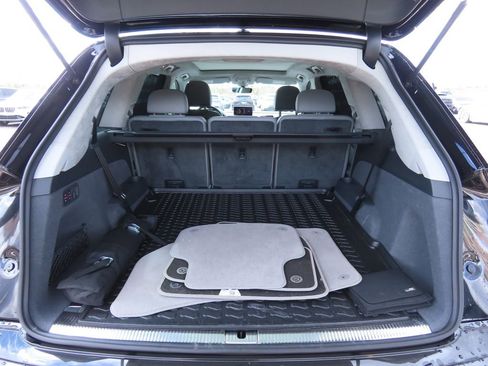 Used 2018 Audi Q7 3.0T Prestige w/ Prestige Package image 12