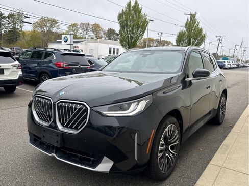 Certified 2025 BMW X3 xDrive30 w/ Premium Package AWD/4WD image 4