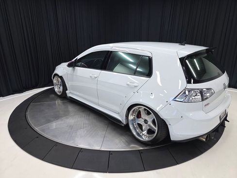 Used 2017 Volkswagen GTI S FWD image 11