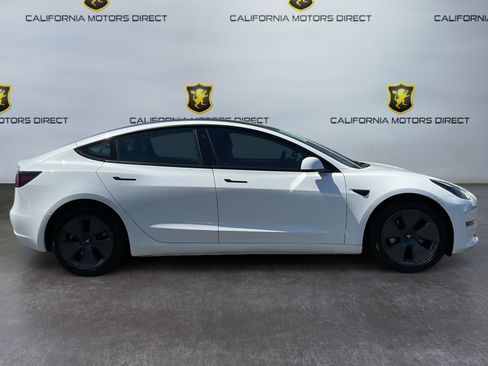 Used 2022 Tesla Model 3 Long Range AWD/4WD image 4