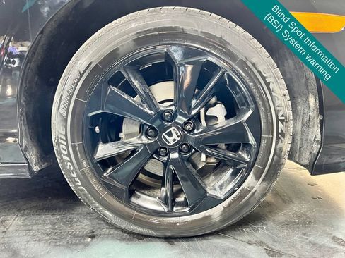 Used 2024 Honda Odyssey Sport image 11