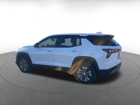 Used 2025 Chevrolet Equinox LT image 10