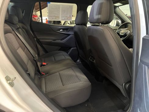 Used 2025 Chevrolet Equinox LT FWD image 39