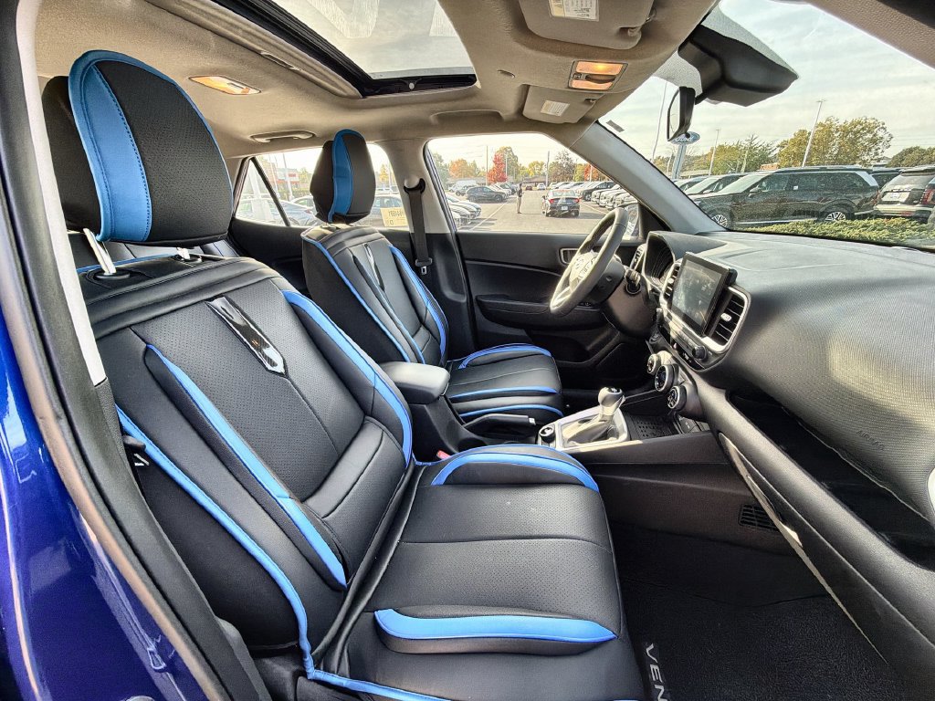 Used 2026 Hyundai Venue SEL FWD image 24
