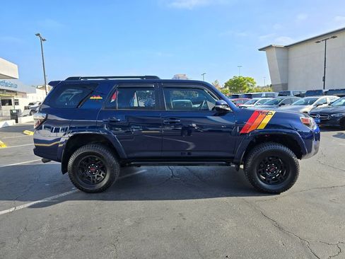 Used 2022 Toyota 4Runner TRD Off-Road Premium w/ Moonroof Package AWD/4WD image 6