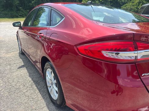 Used 2017 Ford Fusion S FWD image 8